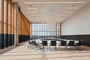 640px-Vergaderruimte_Boardroom_
