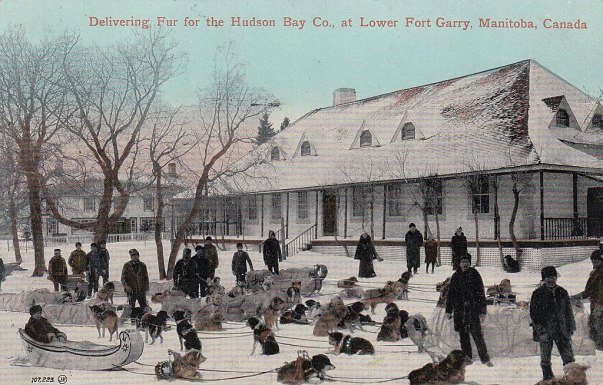 1024px-hudson27s_bay_company2c_lower_fort_garry2c_manitoba2c_canada2c_delivering_fur2c_1913